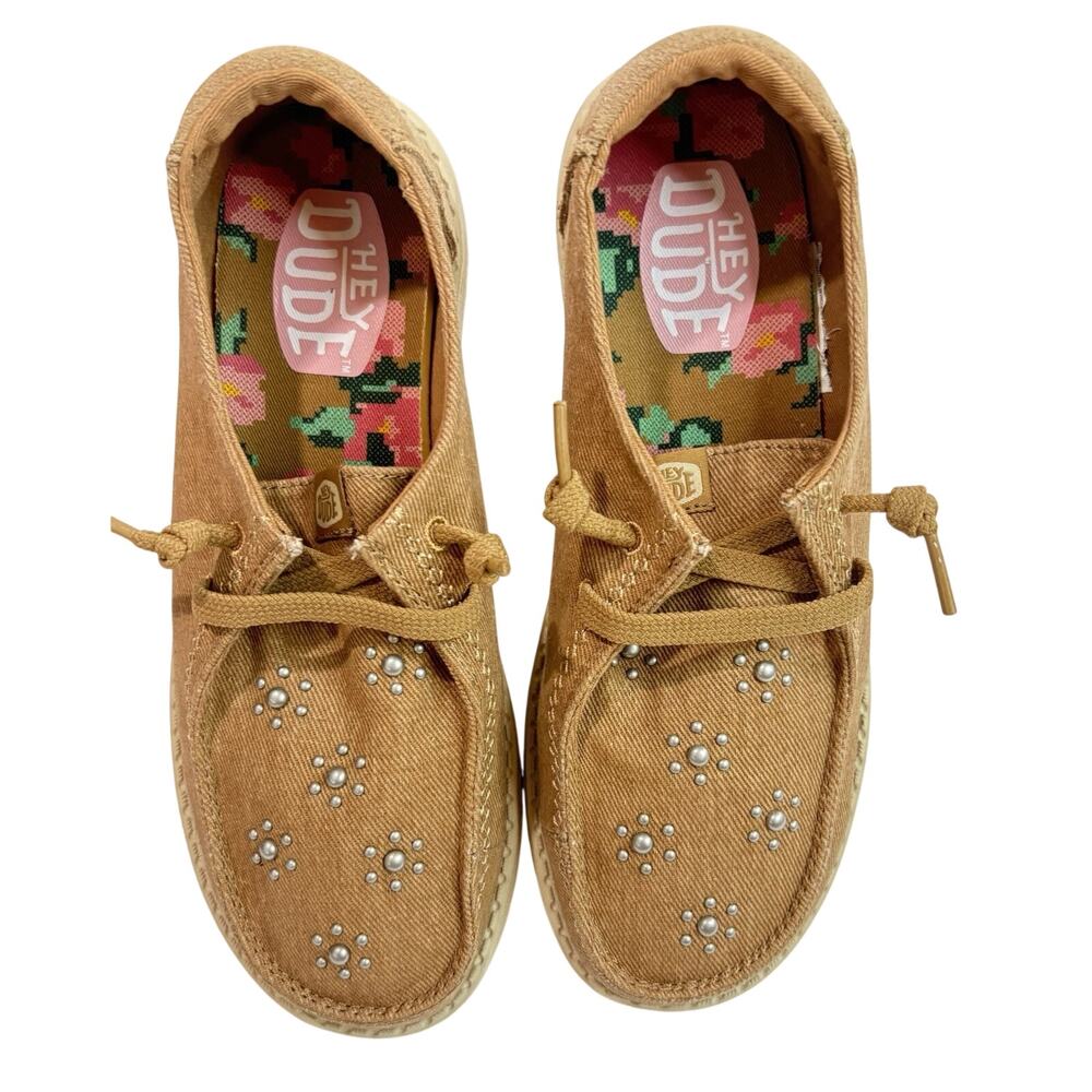 Hey Dude Wendy Star Stud Suede Canvas Wallabies Cognac/Tan Shoes Sz 7W NWOB